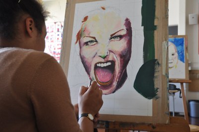 Ausdrucksstarkes Portrait in Arbeit